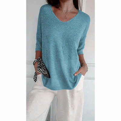 Pull Col V à Manches 3/4 – Élégance et Confort