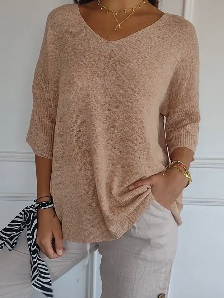 Pull Col V à Manches 3/4 – Élégance et Confort