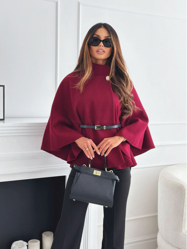 Manteau cape ceinturé à col montant silhouette fluide et affirmée
