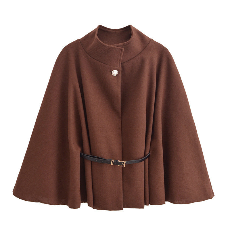 Manteau cape ceinturé à col montant silhouette fluide et affirmée