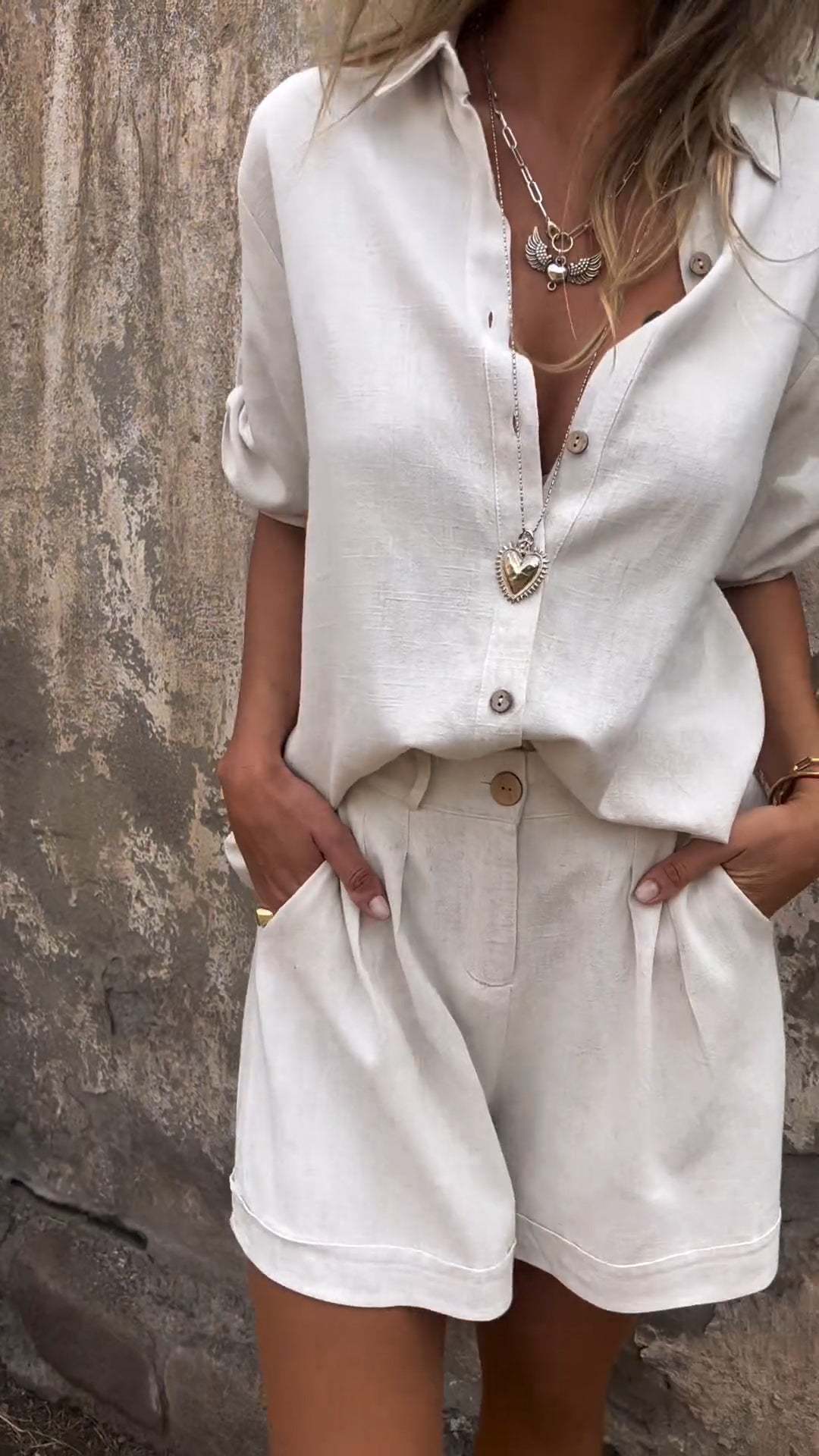 Ensemble Blouse et Short à Col Revers - Elégance et Tendance