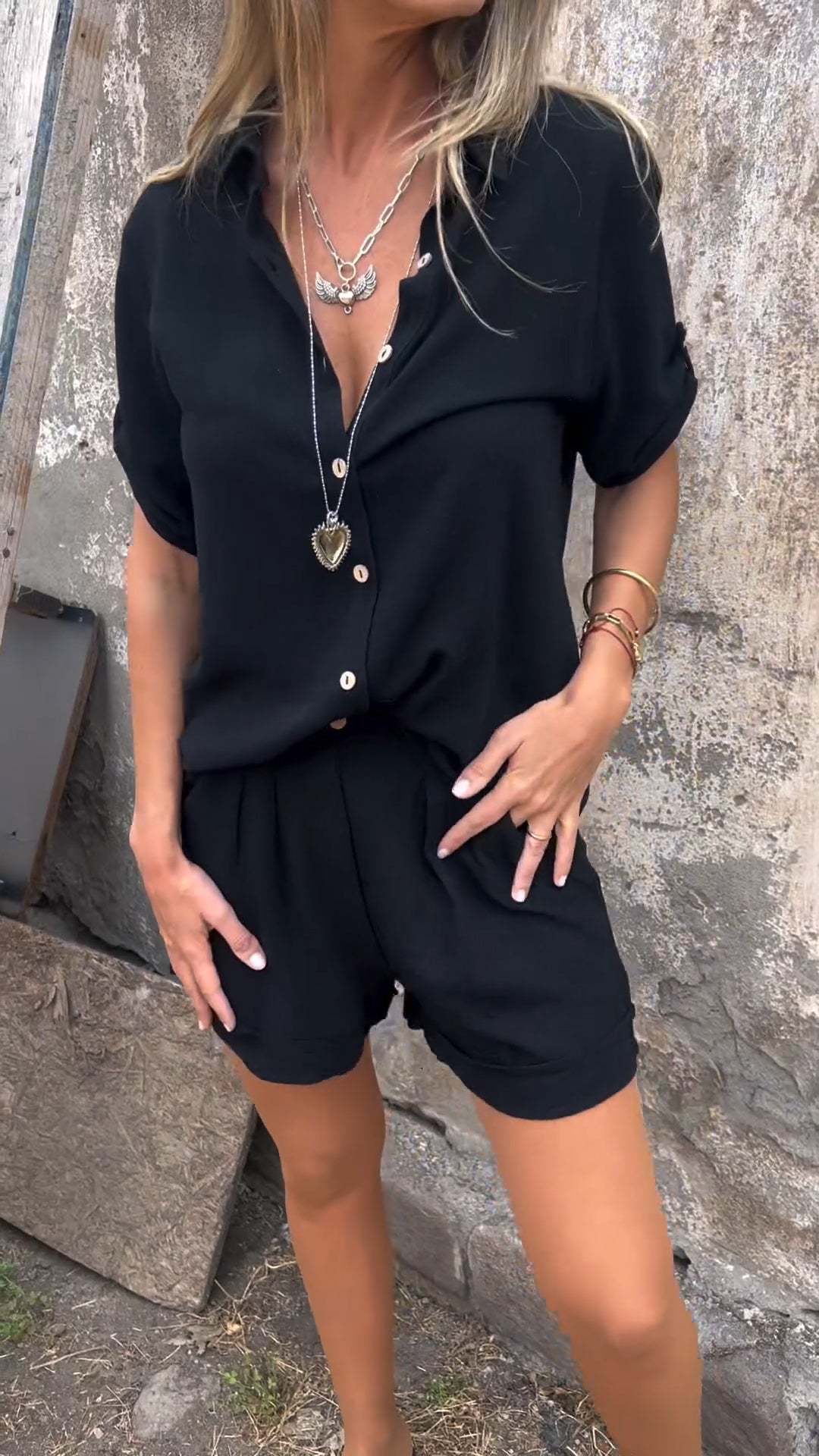 Ensemble Blouse et Short à Col Revers - Elégance et Tendance